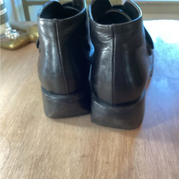 JOAN HELPERN SIGNATURE SIZE 8 BLACK LEATHER LUG VIBRAM SOLE ANKLE BOOTIE 80S 90S - Picture 8 of 10